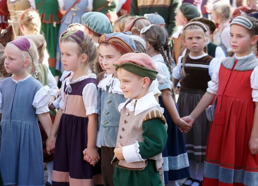 Die Kinder von Dinkelsbühl versuchen die Eroberung zu verhindern